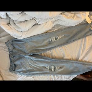 Light wash skinny jeans